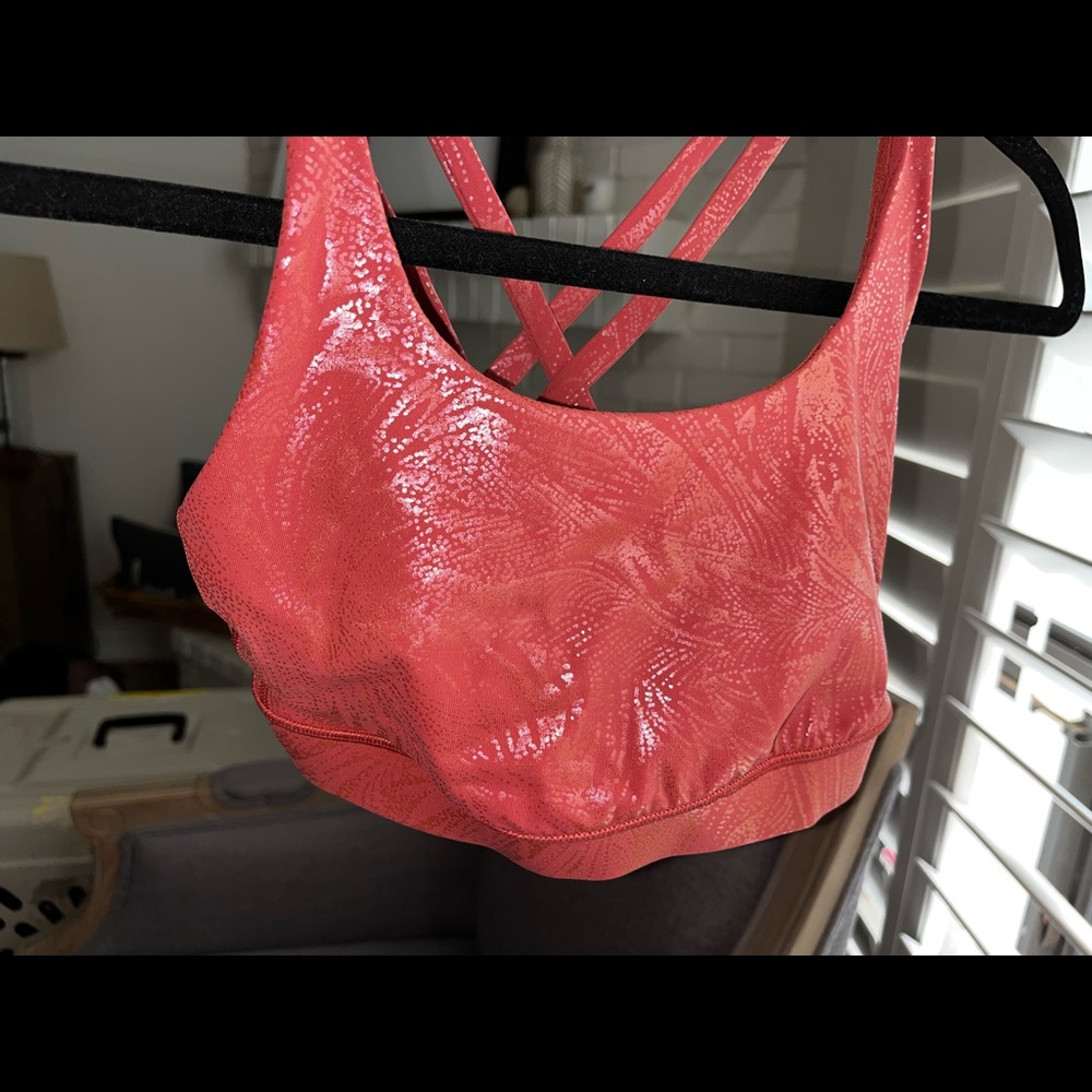 Lululemon strappy sports bra size 4